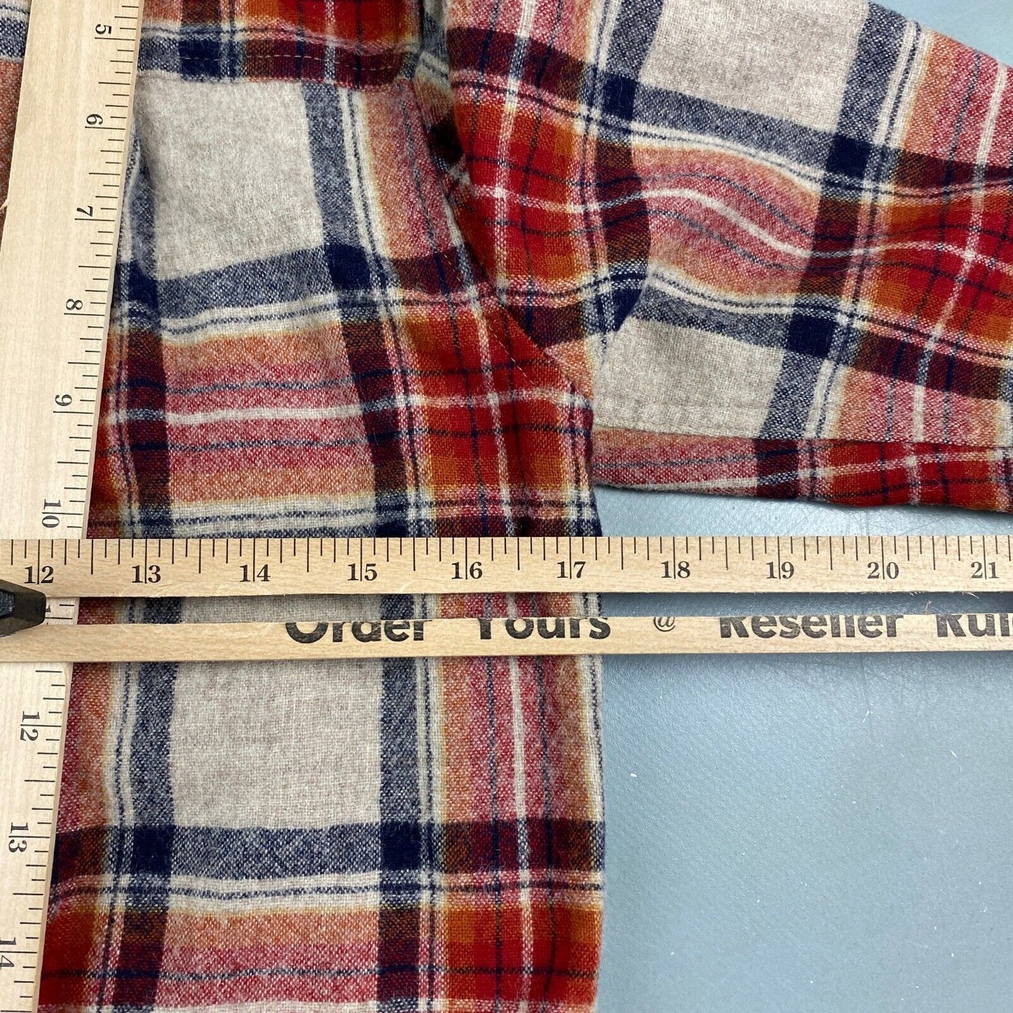 VINTAGE Pendleton Plaid Flannel Button Up Shirt sz Small Adult