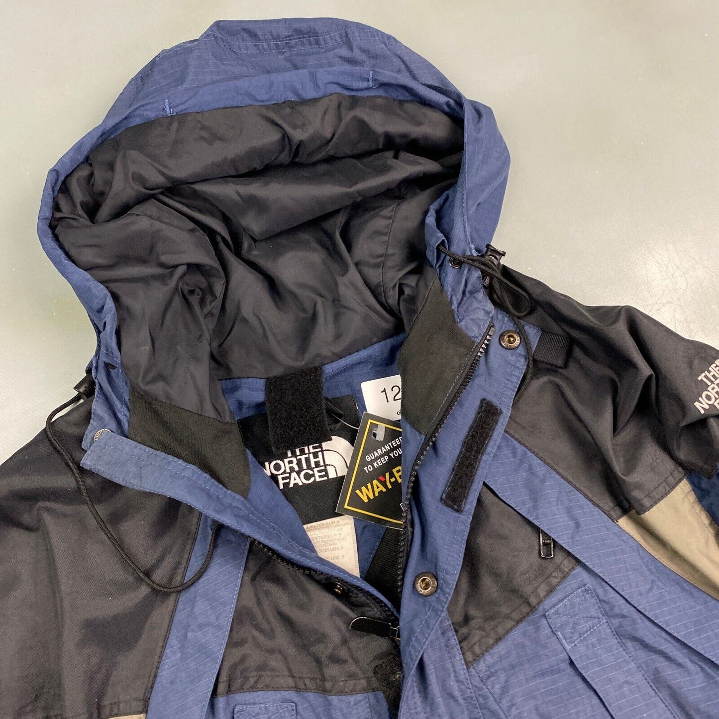 VINTAGE The North Face Technical Mountain Light Jacket sz S - M Adult