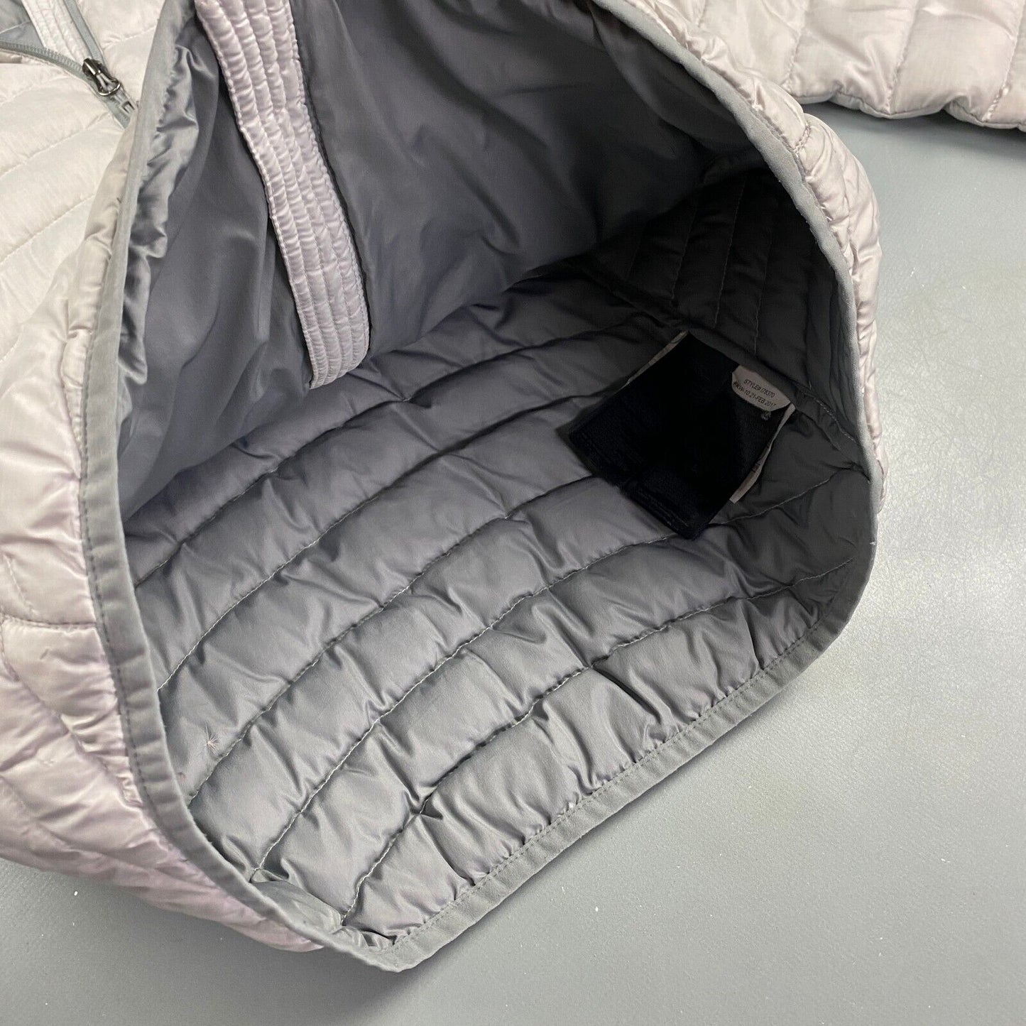 VINTAGE Marmot Silver 600 Fill Light Down Jacket sz Small Adult