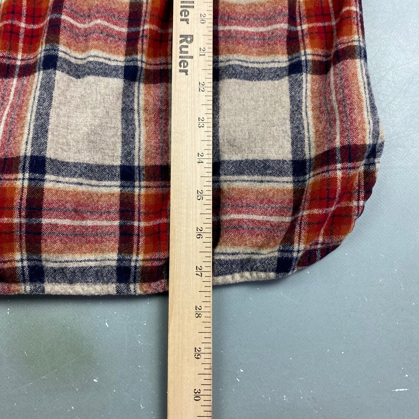 VINTAGE Pendleton Plaid Flannel Button Up Shirt sz Small Adult