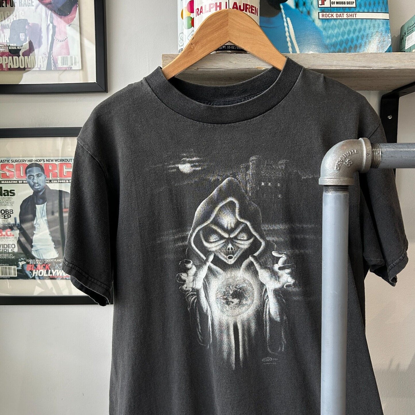 VINTAGE 90s | Blue Hair Aliens Faded T-Shirt sz L Adult