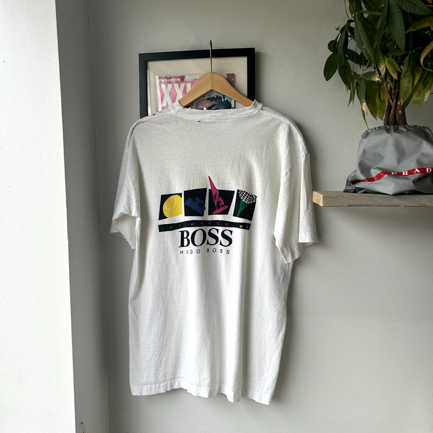 VINTAGE 1990s | Boss Hugo Boss Graphic T Shirt Sz Adult XL Single Stitch White