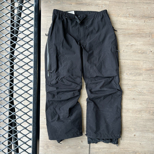 VINTAGE | Arc’teryx Black Gore-Tex Tech Snow Pants sz L-Short W32