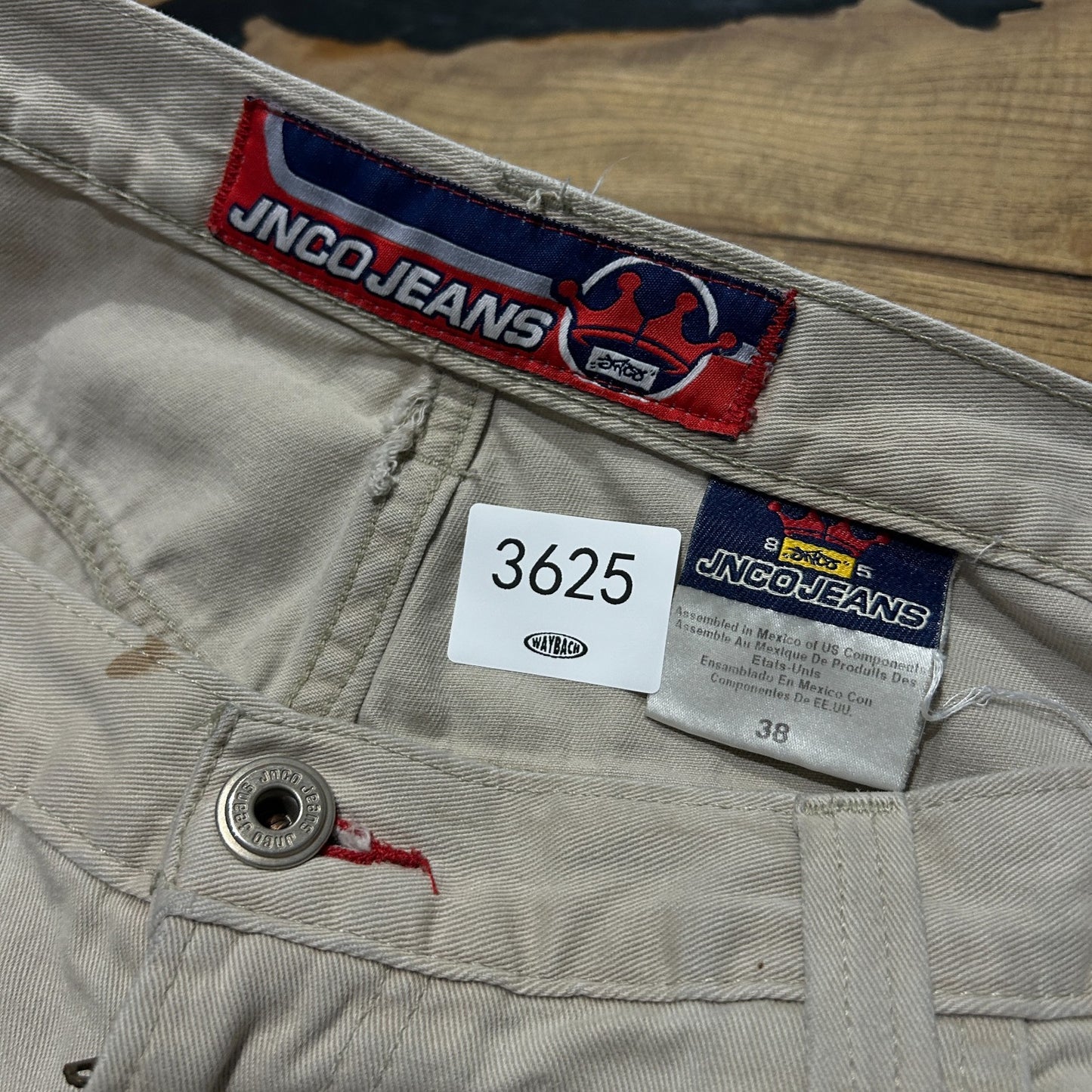 VINTAGE 90s Y2K | Jnco Jeans Baggy Cargo Shorts sz W38
