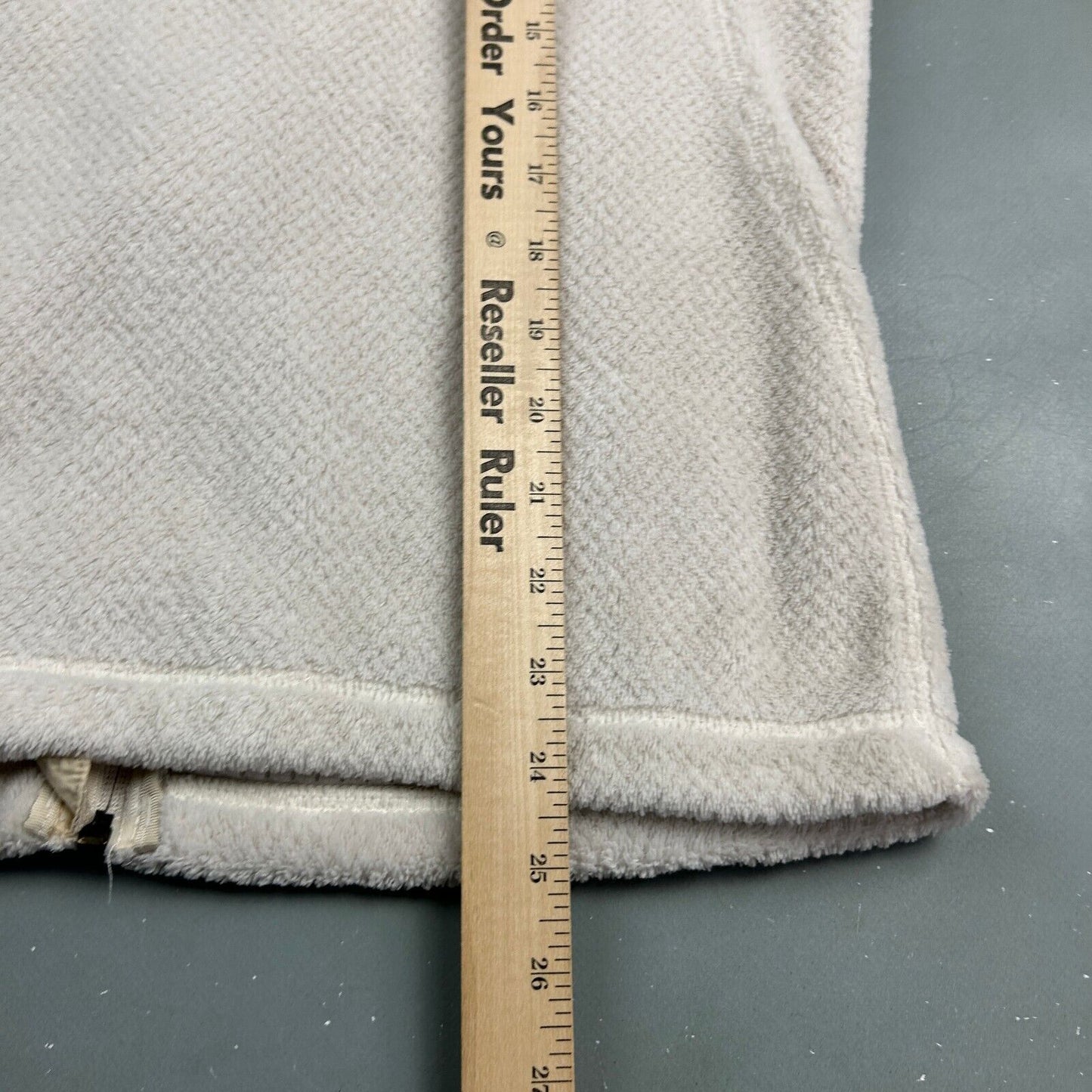 VINTAGE Patagonia White Zip Up Fleece Sweater sz Medium Womens Adult