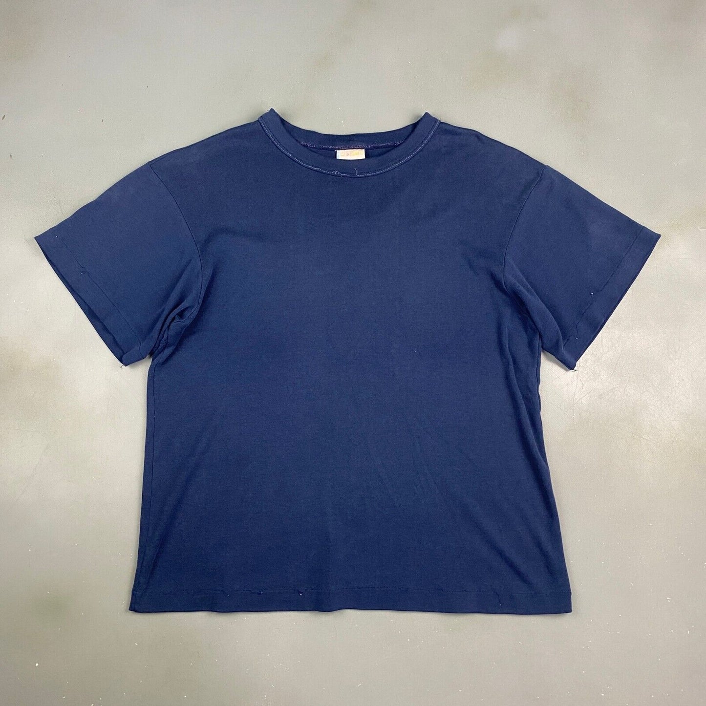 VINTAGE 90s Blank Navy T-Shirt sz Medium Men Adult