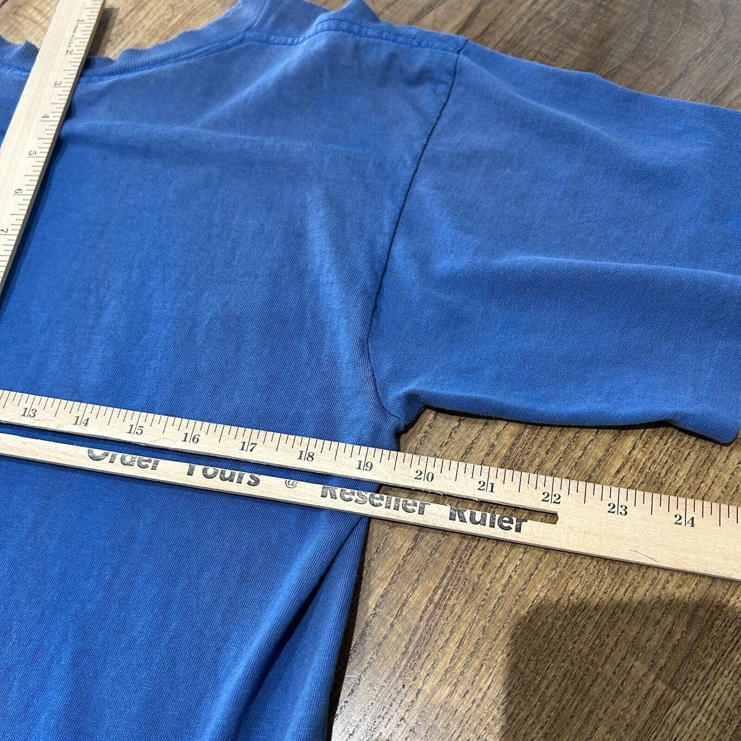 VINTAGE 90s | Duke Blue Devils Thrashed University T-Shirt sz M