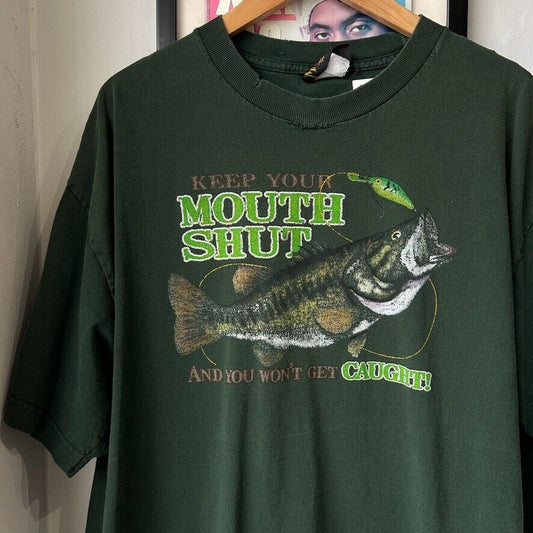VINTAGE | Keep Your Mouth Shut & You Wont Get Caught Fishing T-Shirt sz L