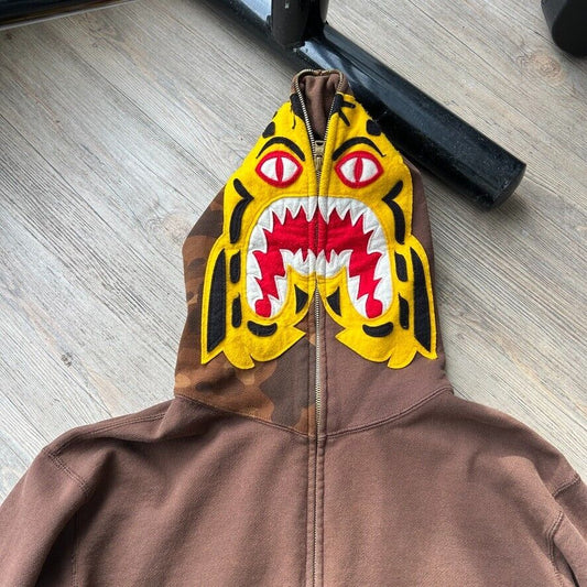 VINTAGE | OG BAPE Tiger Camo Zip Up Hoodie Sweater sz S