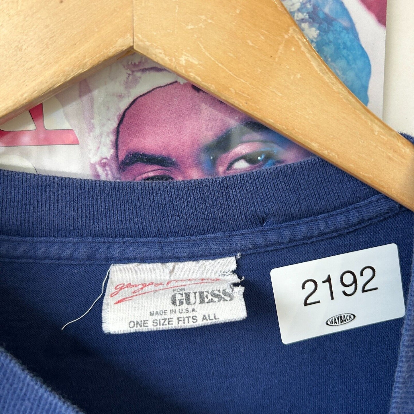 VINTAGE 90s | GUESS Big Gradient Logo T-Shirt sz M Adult