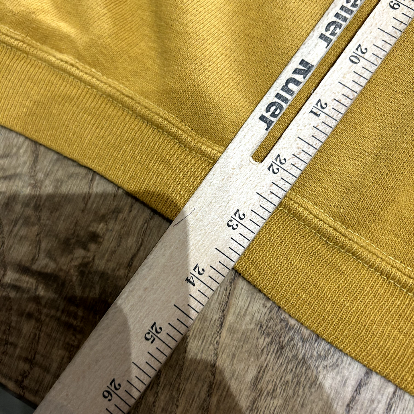 VINTAGE 1980s | Yellow Ribbed Raglan Blank Crewneck Sz Small