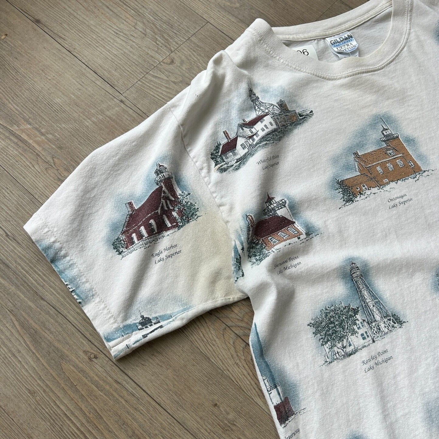 VINTAGE 90s | Michigan Light Houses All Over Print White T-Shirt sz L Adult