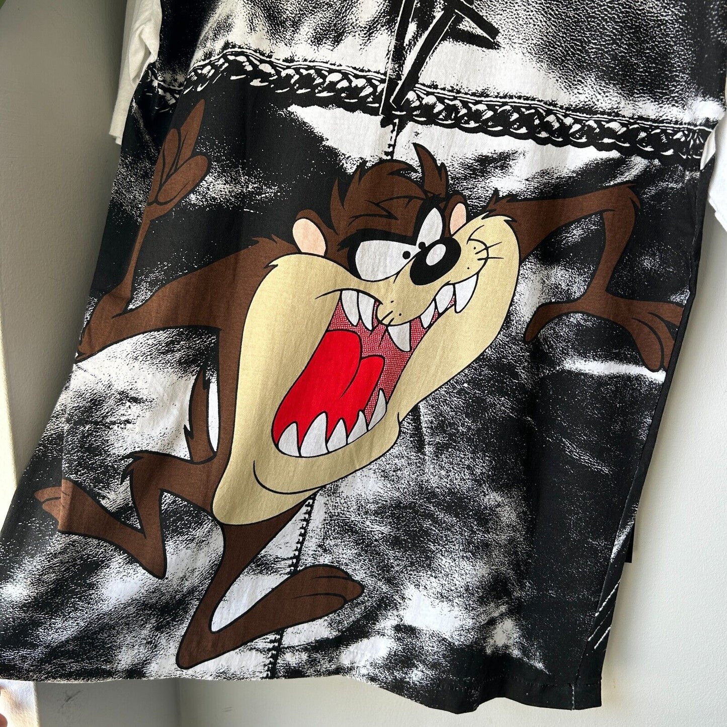 VINTAGE 90s | TAZ All Over Print Cartoon Vest T-Shirt sz M-L