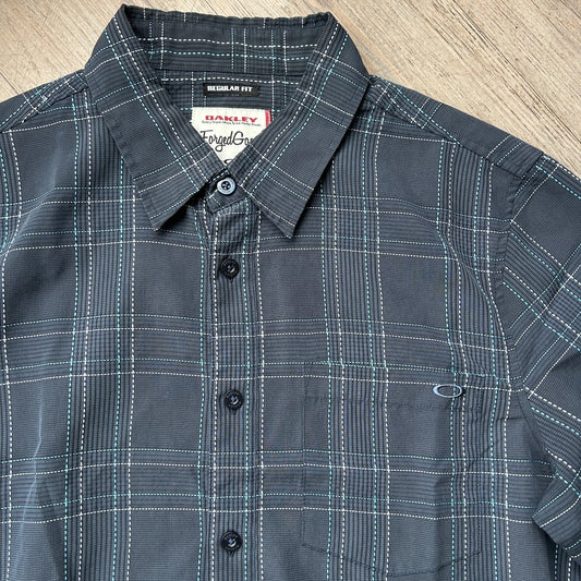OAKLEY | Forged Goods Textured Button Down Shirt sz M/L