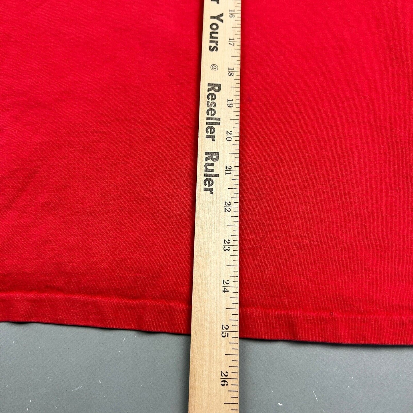 VINTAGE 90s | Cleveland Indians Script Logo Red MLB T-Shirt sz M Men Adult