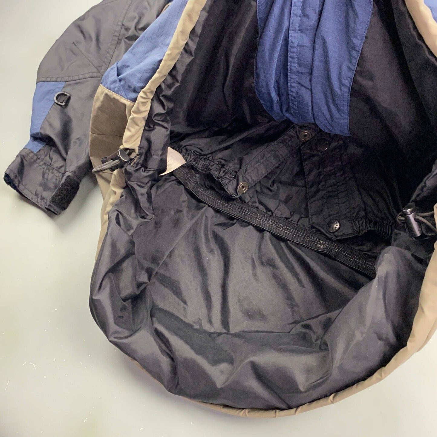 VINTAGE The North Face Technical Mountain Light Jacket sz S - M Adult