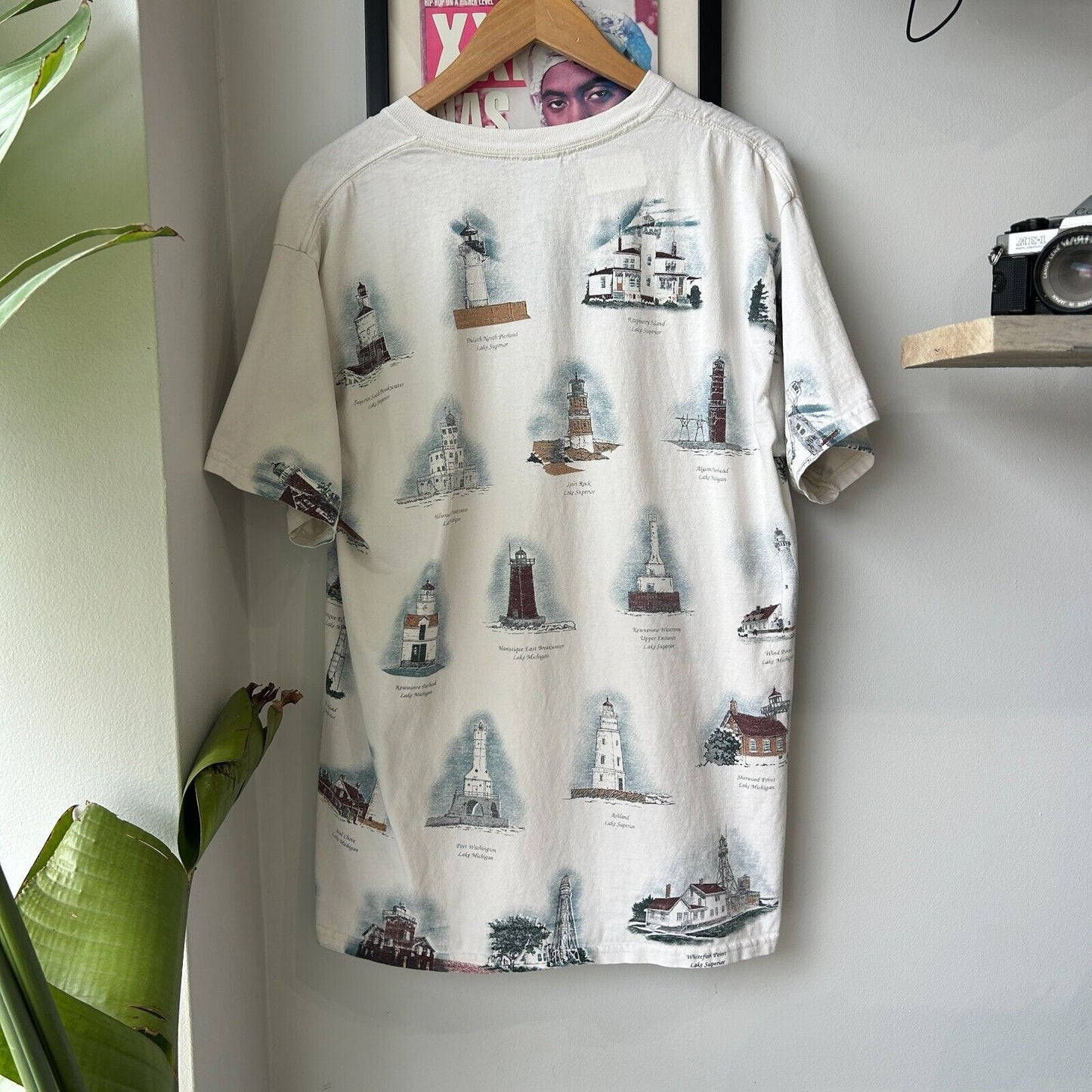 VINTAGE 90s | Michigan Light Houses All Over Print White T-Shirt sz L Adult
