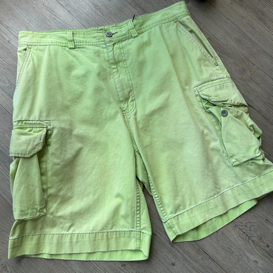 VINTAGE | Ralph Lauren Polo 67 Chino Faded Green Cargo Shorts sz W36