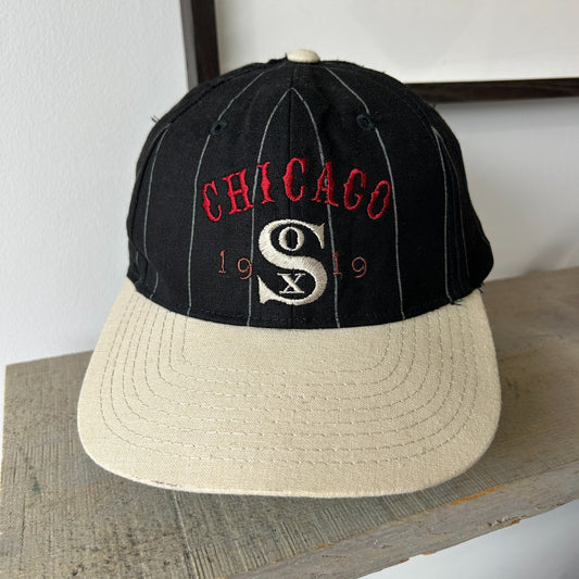 VINTAGE 90s | Chicago White Sox Pin Stripe Snapback Hat sz OS
