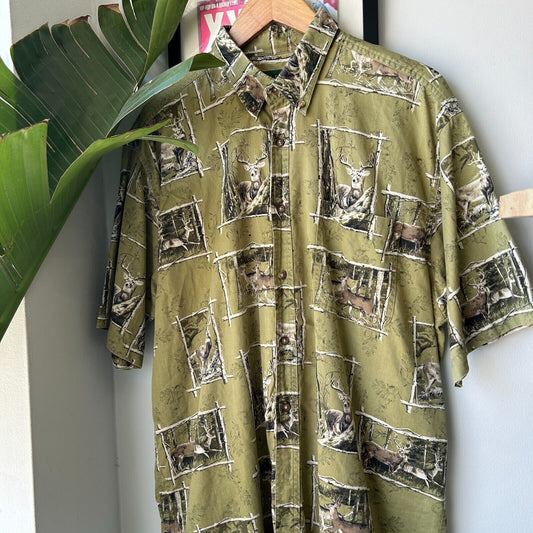 VINTAGE | Gallop Nature Deer Short Sleeve Button Down Shirt sz L