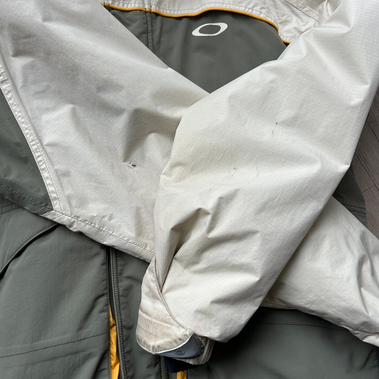 VINTAGE | Oakley Nitro Fuel Layer 2 Snowboard Jacket sz L