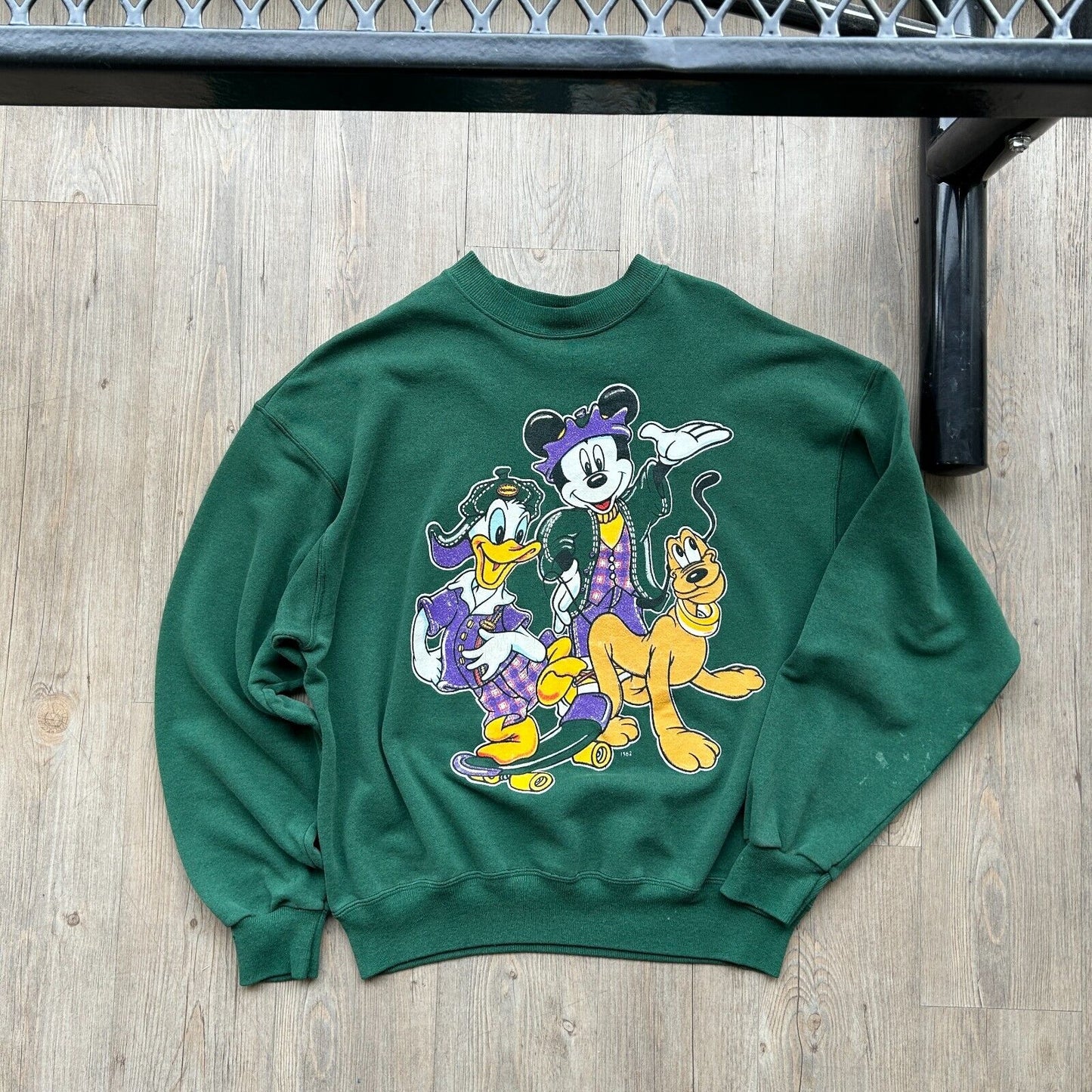 VINTAGE 90s | Mickey Mouse Donald Duck Pluto Cartoon Sweater sz L Adult