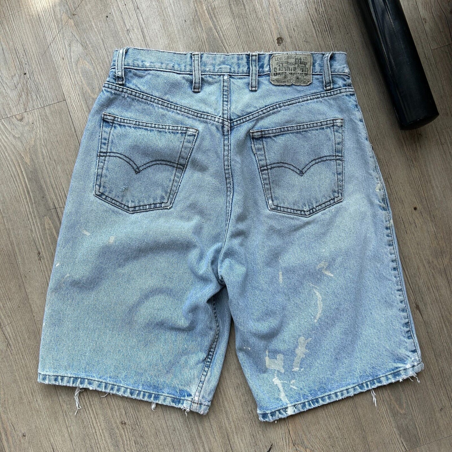 VINTAGE 90s | Levis SilverTab Paint Splatter Thrashed Loose Jean Shorts sz W31