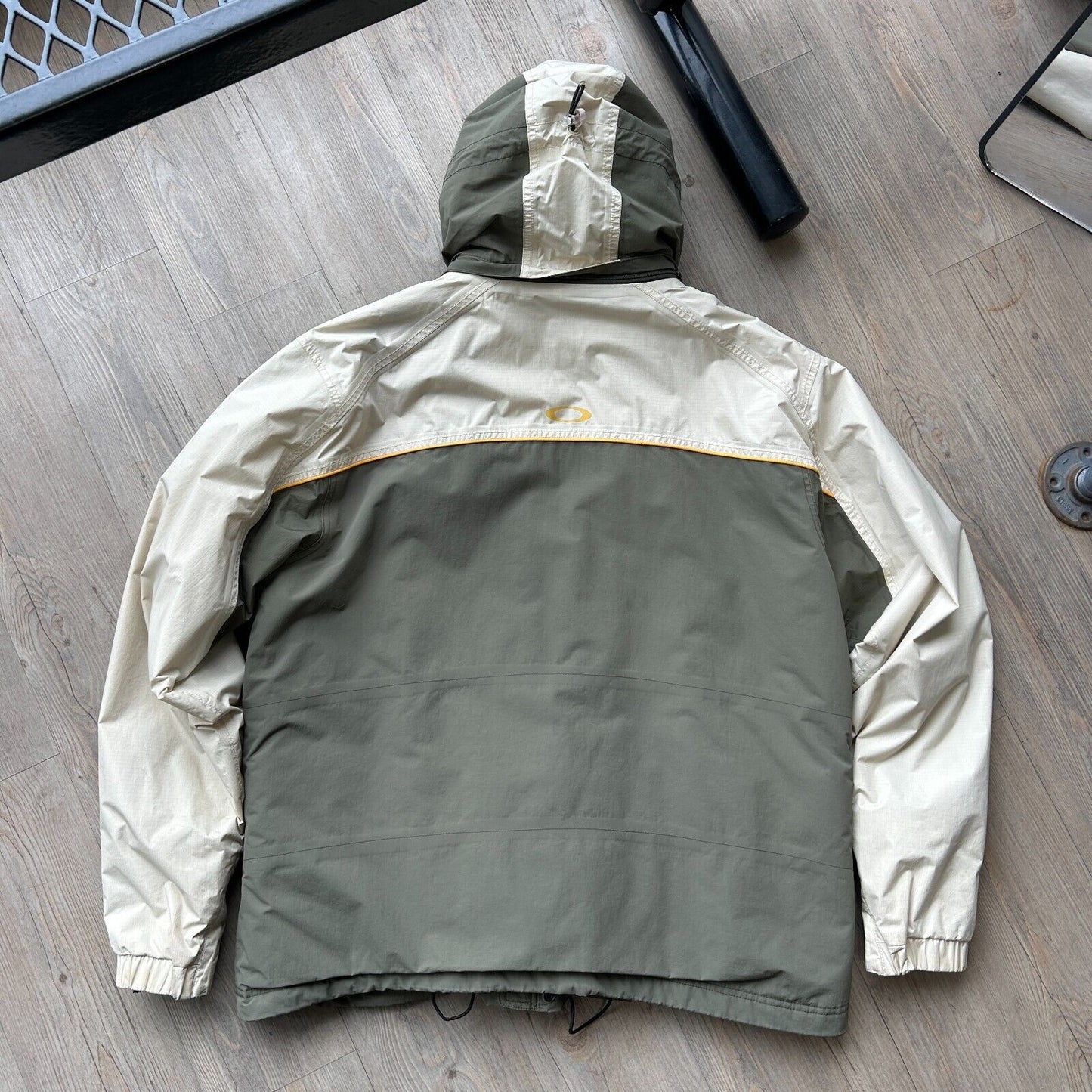 VINTAGE | Oakley Nitro Fuel Layer 2 Snowboard Jacket sz L