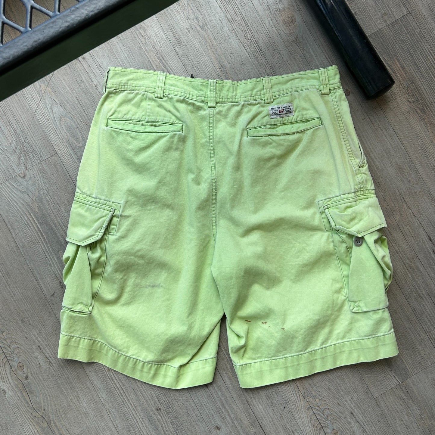 VINTAGE | Ralph Lauren Polo 67 Chino Faded Green Cargo Shorts sz W36