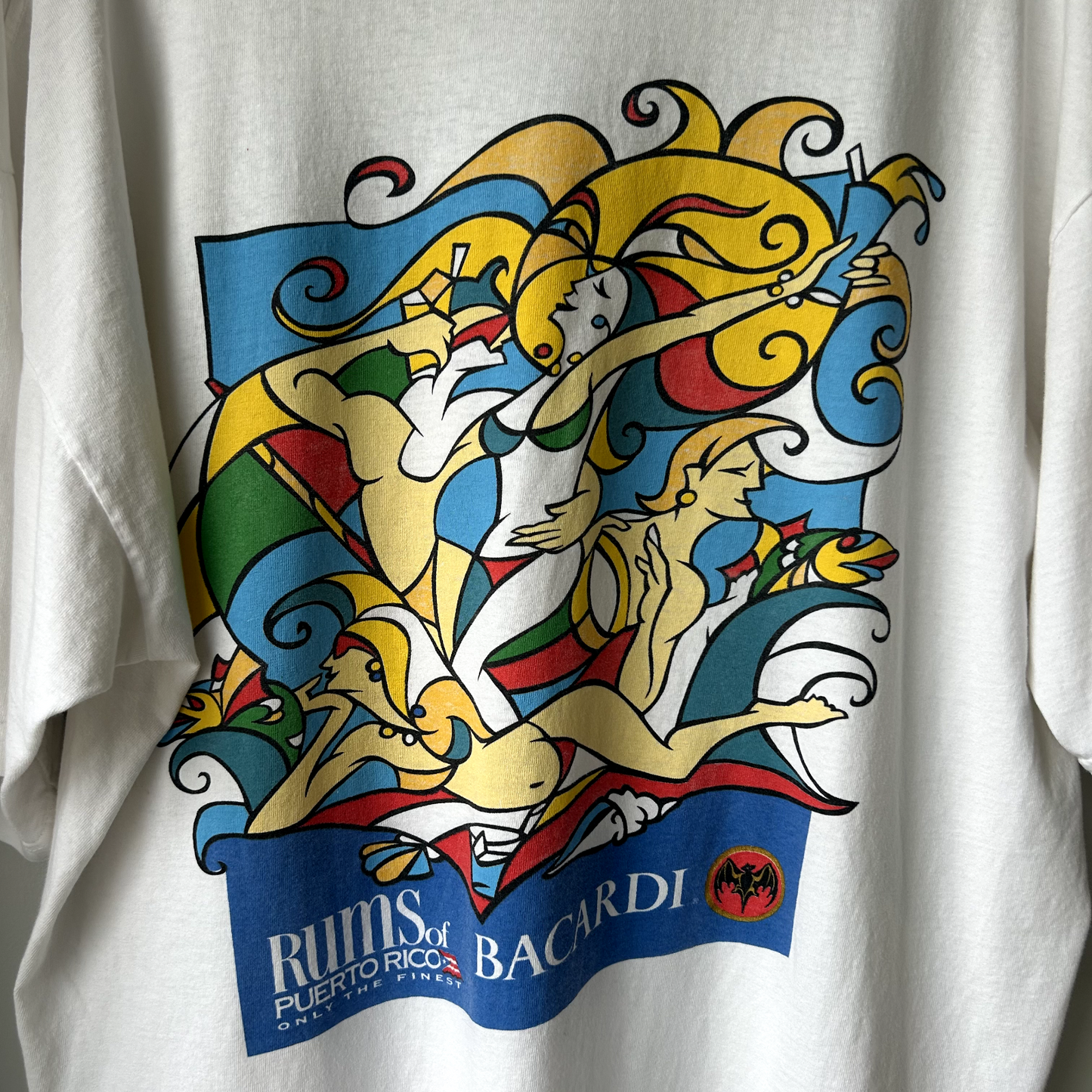 VINTAGE 1990s | Bacardi Rums Puerto Rico Art Graphic Sz Adult L Made in USA