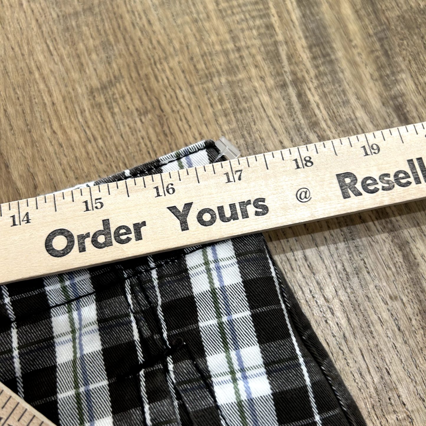 Vintage Y2K Levi's Plaid Shorts Light Weight sz Mens W34