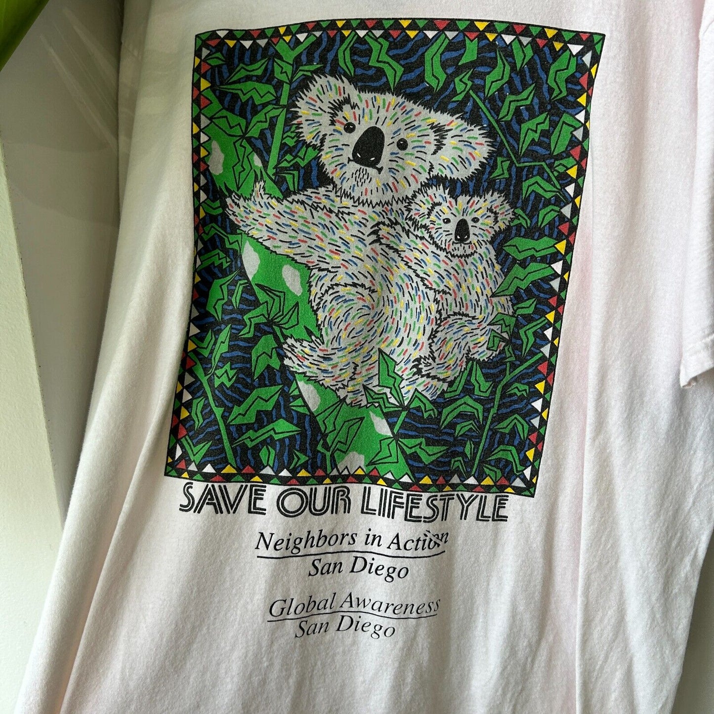 VINTAGE 90s | Safe Our Lifestyle Koala Bear Illustration Art T-Shirt sz XL Adult