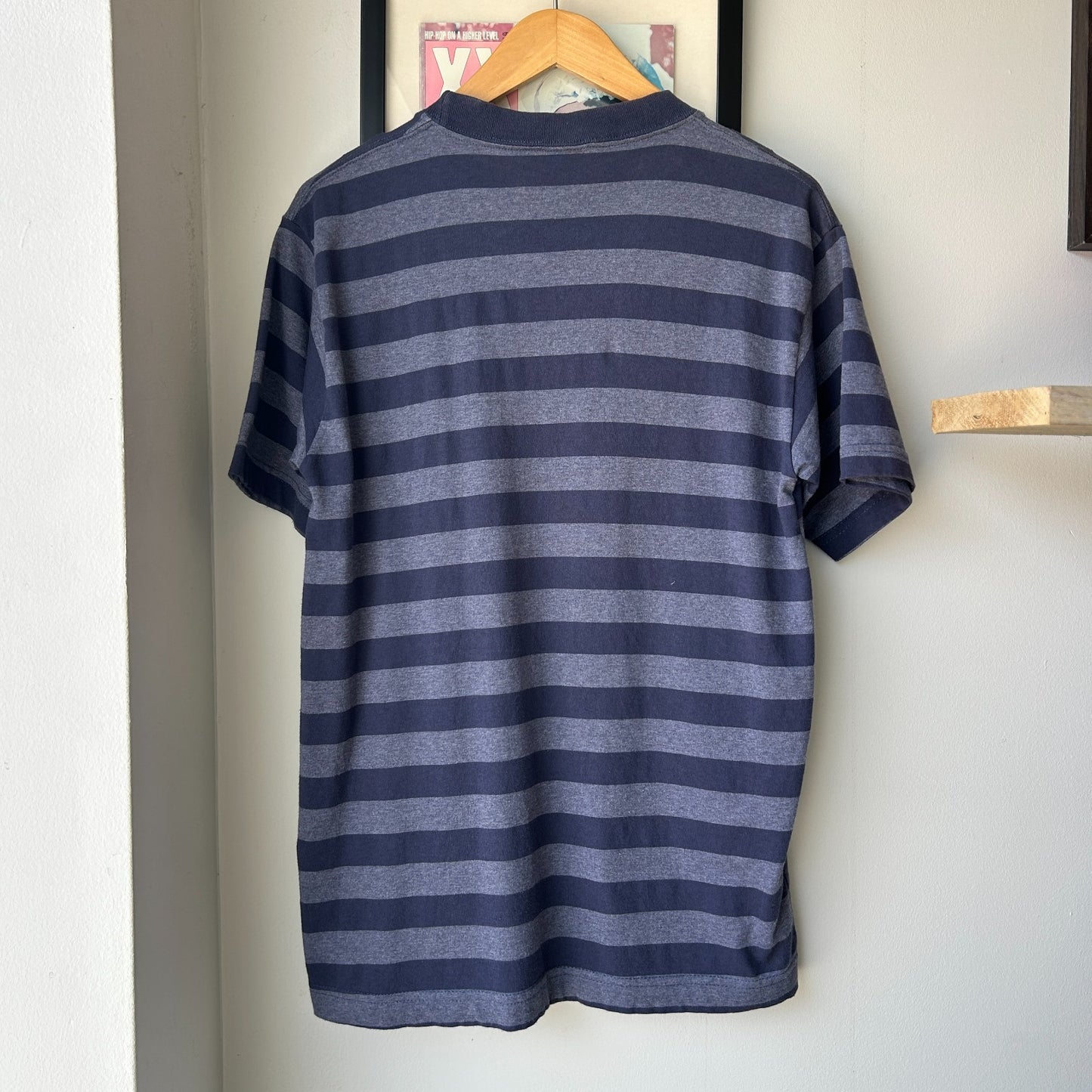 VINTAGE 90s | Blank Blue Striped T-Shirt sz S