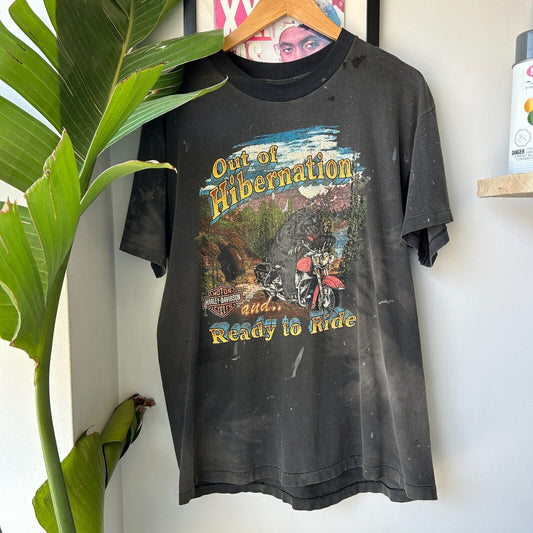 VINTAGE 90s | Harley Davidson Hibernation Biker Bear Thrashed T-Shirt sz L