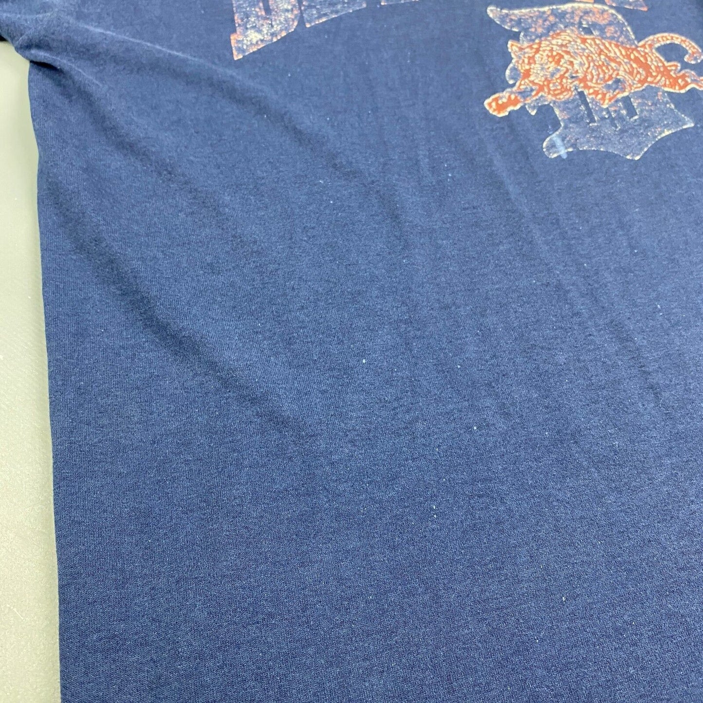 VINTAGE 80s MLB Detroit Tigers Faded Navy Baseball Logo 7 T-Shirt sz Small Adult