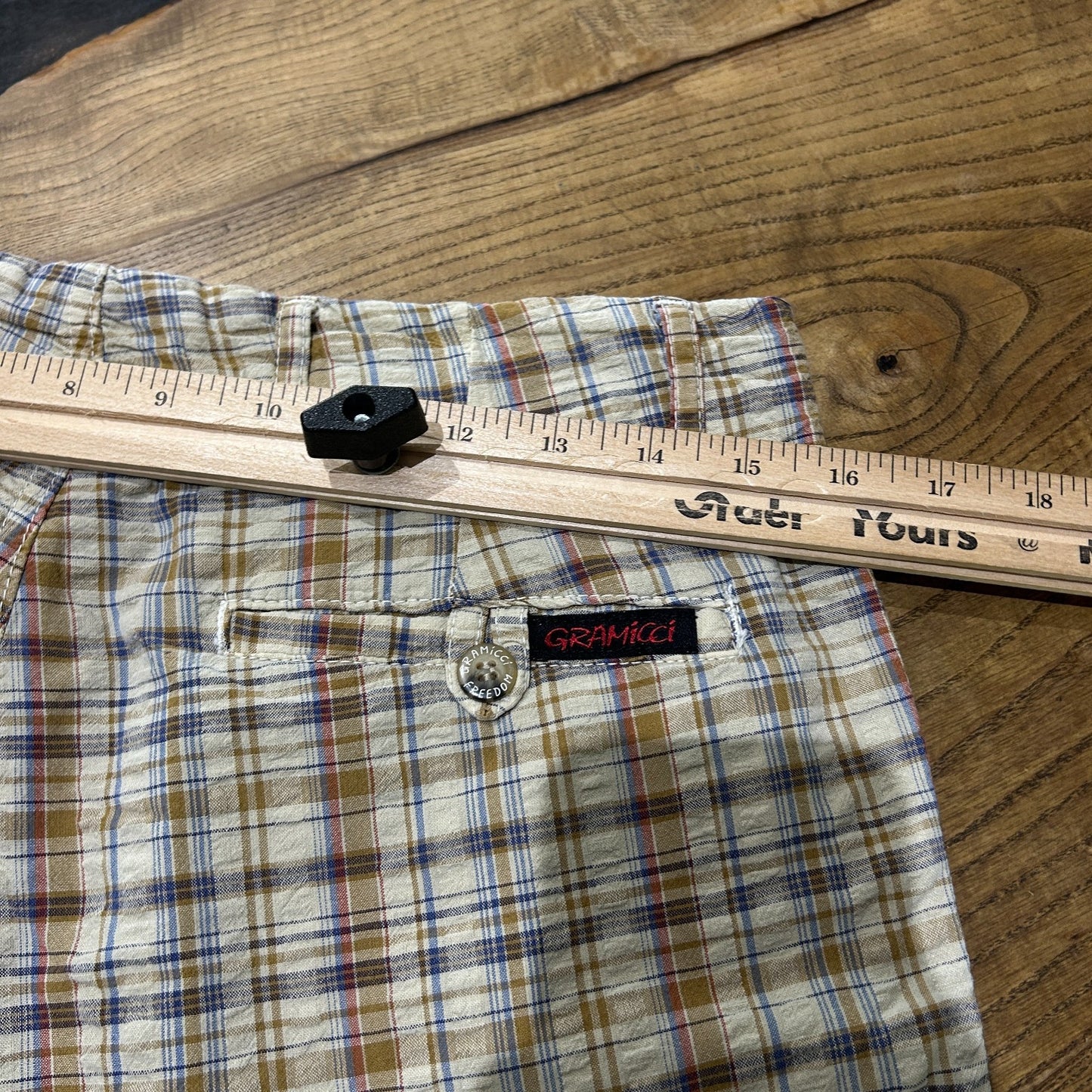 VINTAGE | Gramicci Seer Sucker Plaid Shorts sz M W30/31