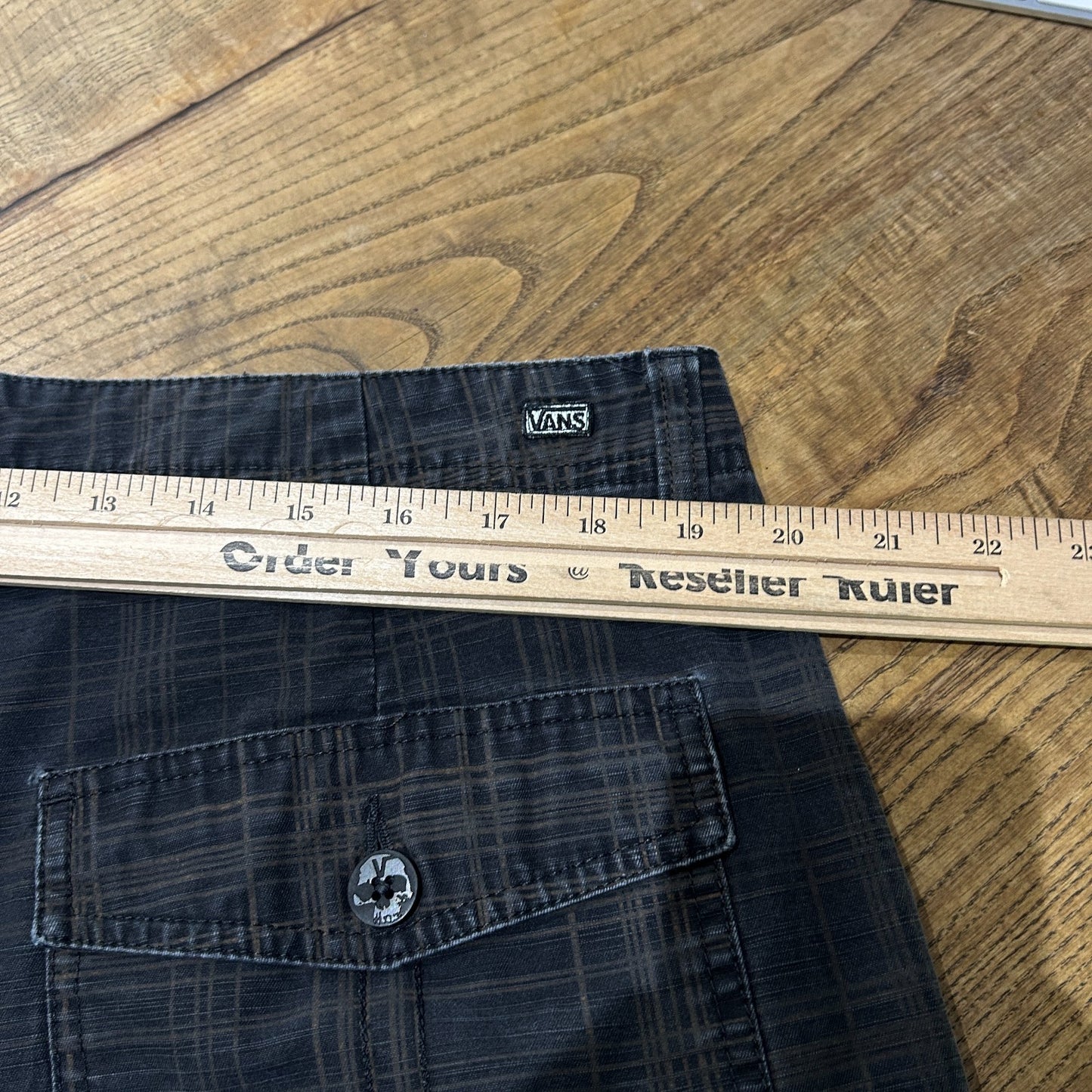 VINTAGE Y2K | Vans Black Plaid Loose Fit Shorts sz W38