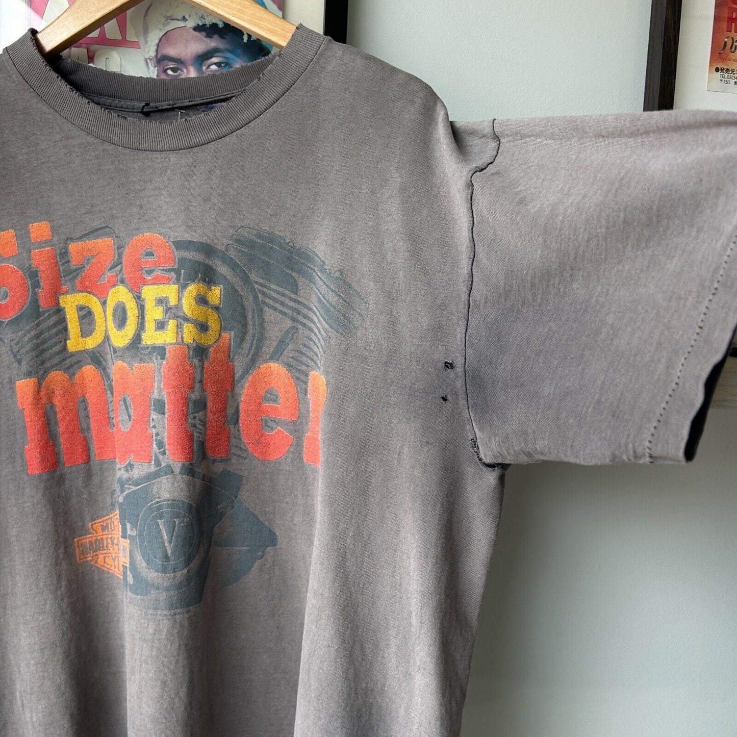 VINTAGE 90s | Harley Davidson Size Does Matter Sun Faded Thrashed T-Shirt sz L