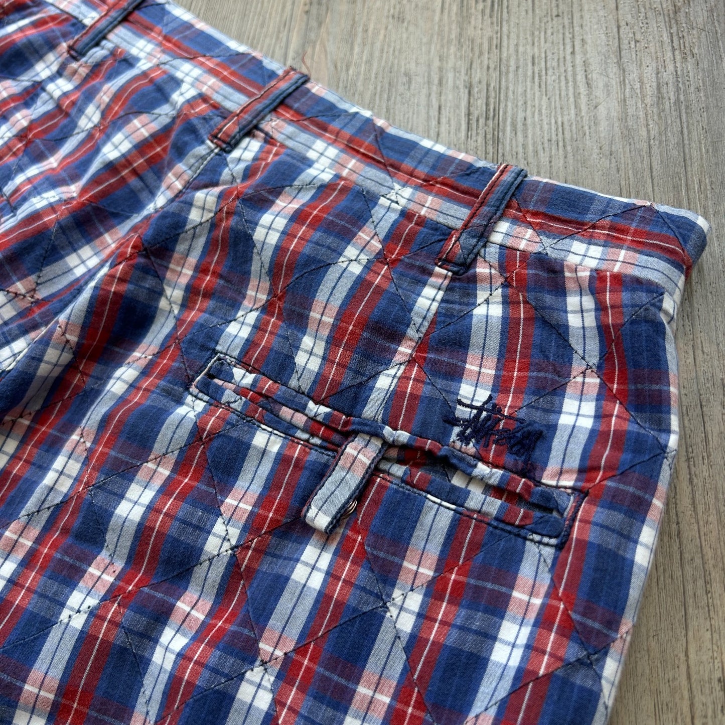 VINTAGE | Stussy Madras Plaid Shorts sz W30
