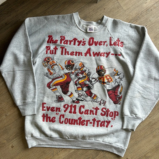 VINTAGE 90s | Counter-Tray Football Play Illustrated Art Crewneck Sweater sz L