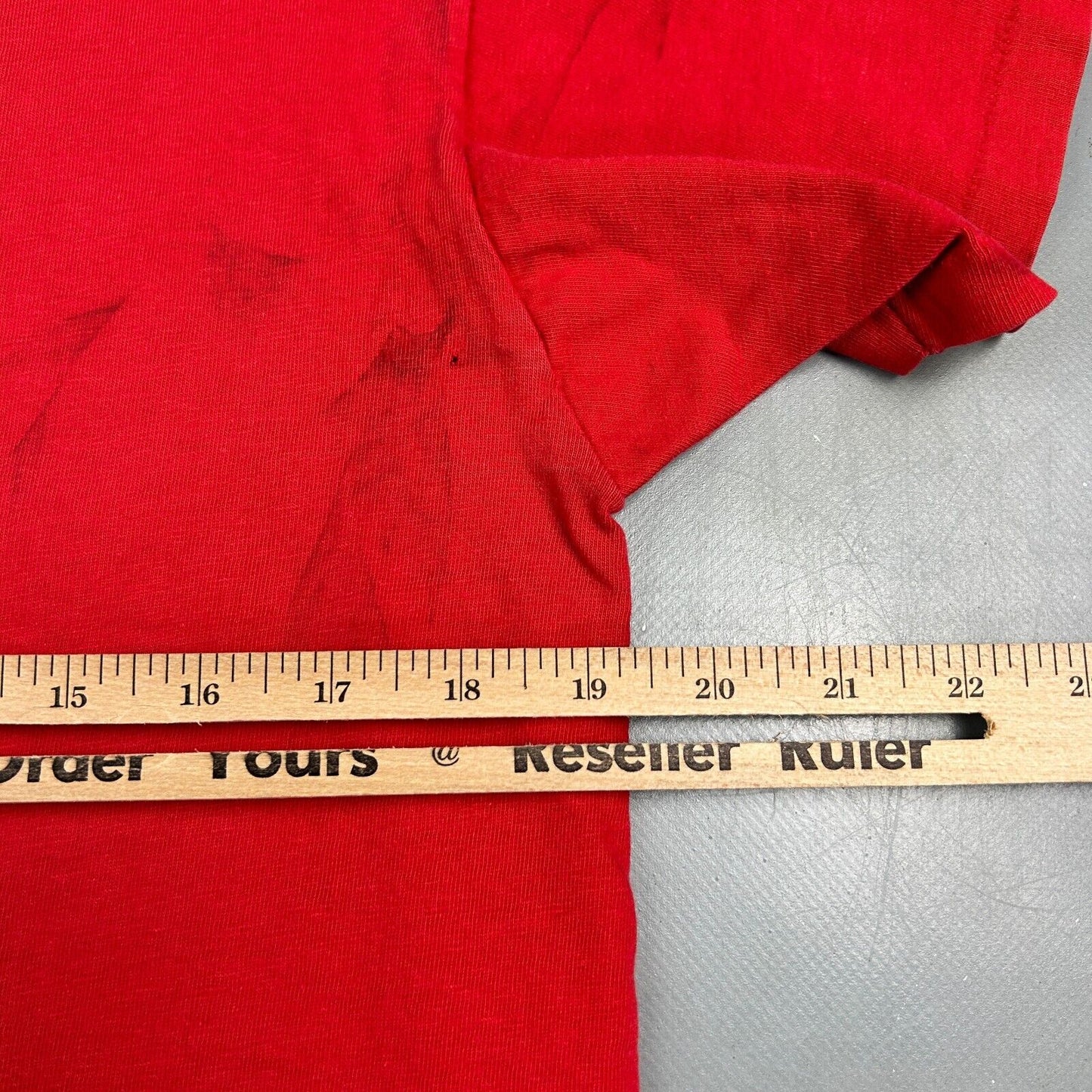 VINTAGE 90s | Cleveland Indians Script Logo Red MLB T-Shirt sz M Men Adult
