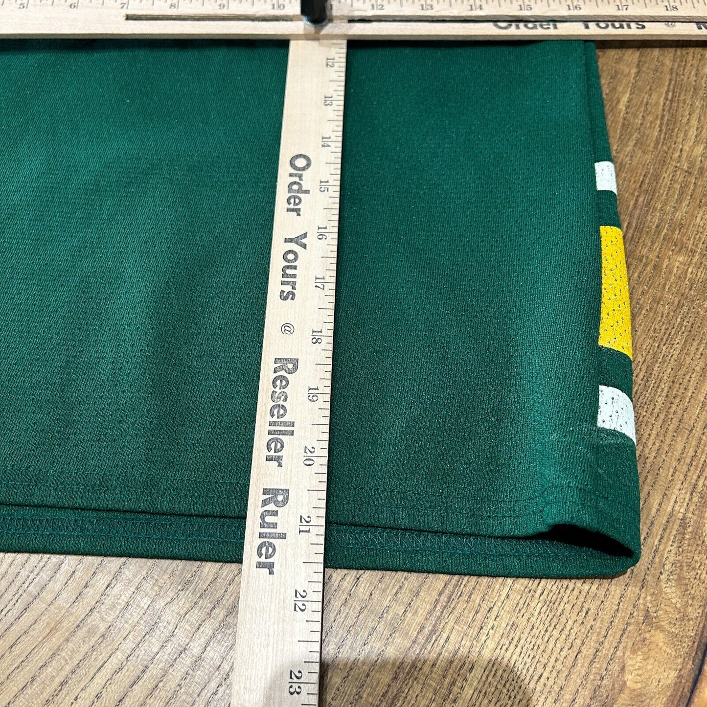 VINTAGE 90s | Green Bay Packers TAZ Football Jersey T-Shirt sz *Youth M