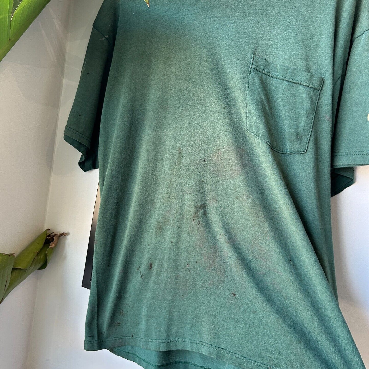 VINTAGE 90s | Fruit Of The Loom 50/50 Faded Green Blank Distressed T-Shirt sz L