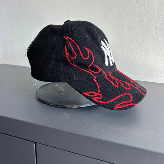 VINTAGE | NY Yankees Twin Flames Strapback Hat sz OS