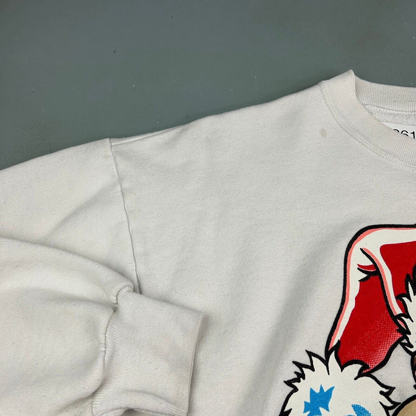 VINTAGE 90s TAZ Big Face Christmas White Crewneck Sweater sz Large Adult