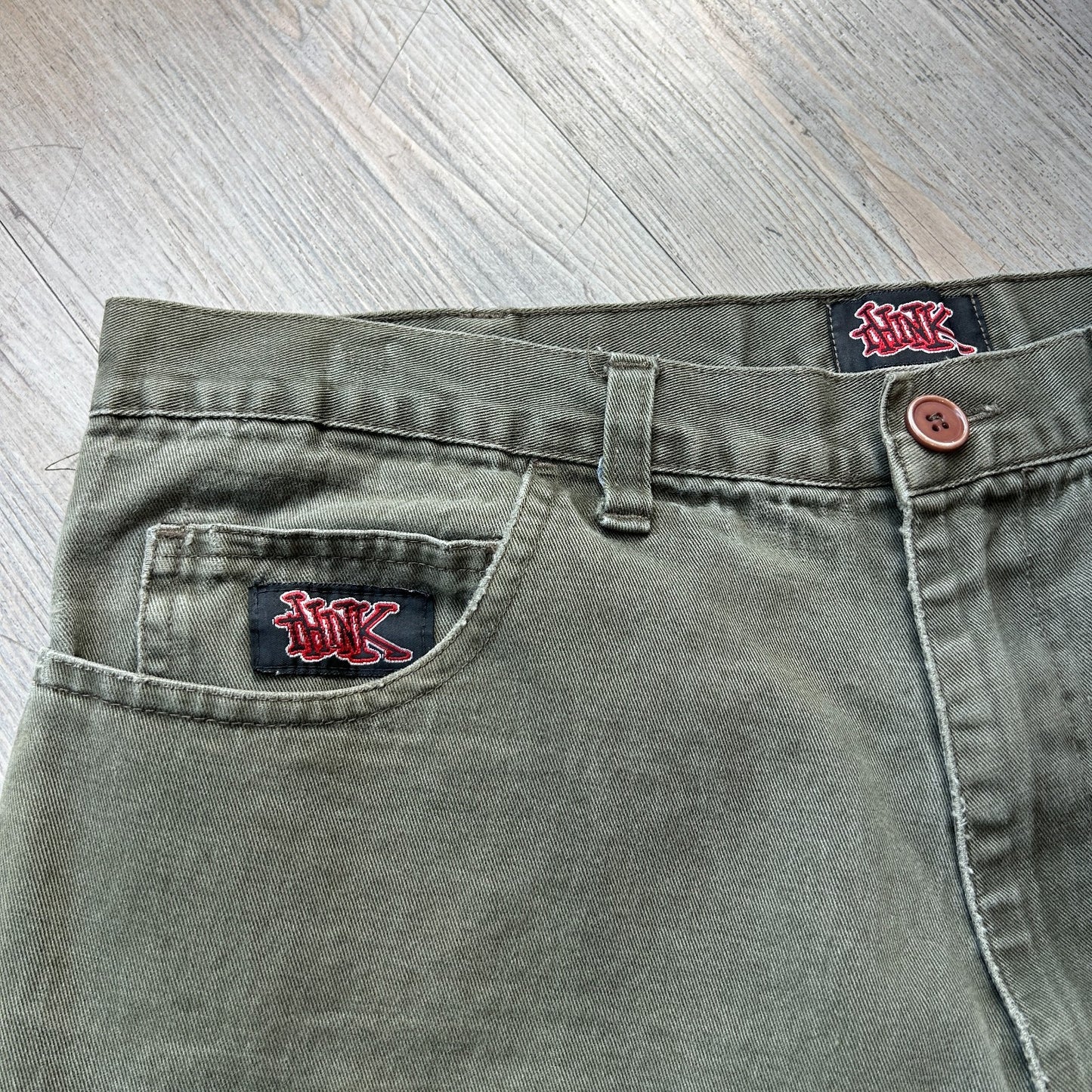 VINTAGE 90s | Think Skateboards Faded Green Cargo Shorts sz W34