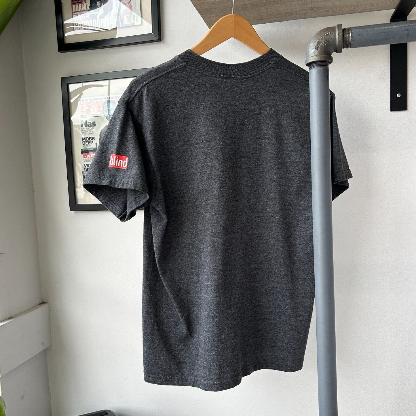 VINTAGE 90s | BLIND Skateboards T-Shirt sz M