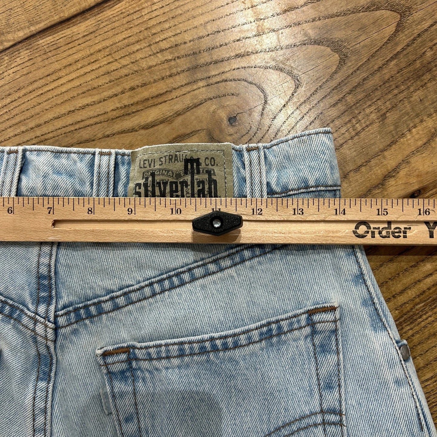 VINTAGE 90s | Levi's SilverTab Baggy Tapper Light Wash Denim Jeans Pants W28 L30