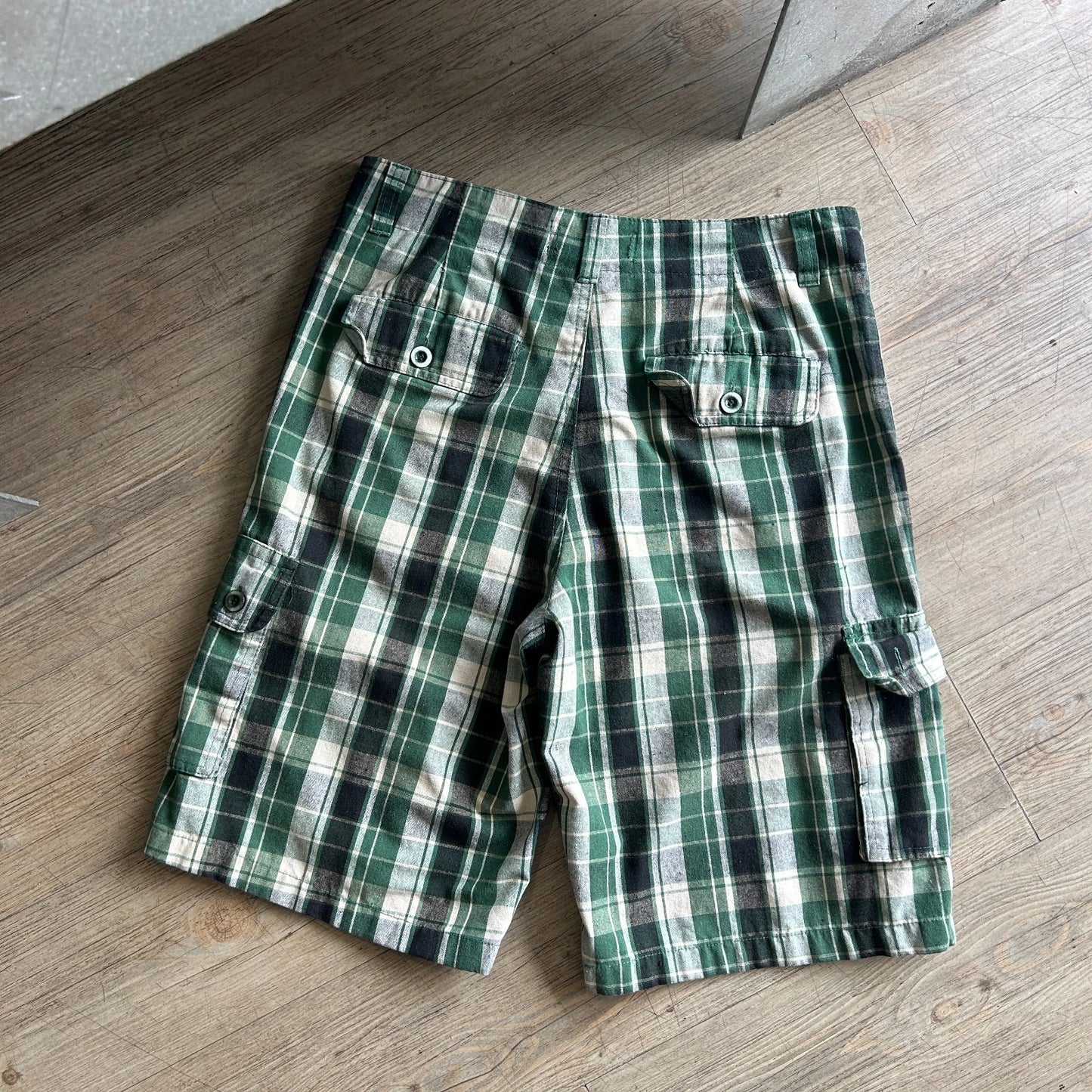 VINTAGE | Green Plaid Loose Fit True Meaning Cargo Shorts sz W31