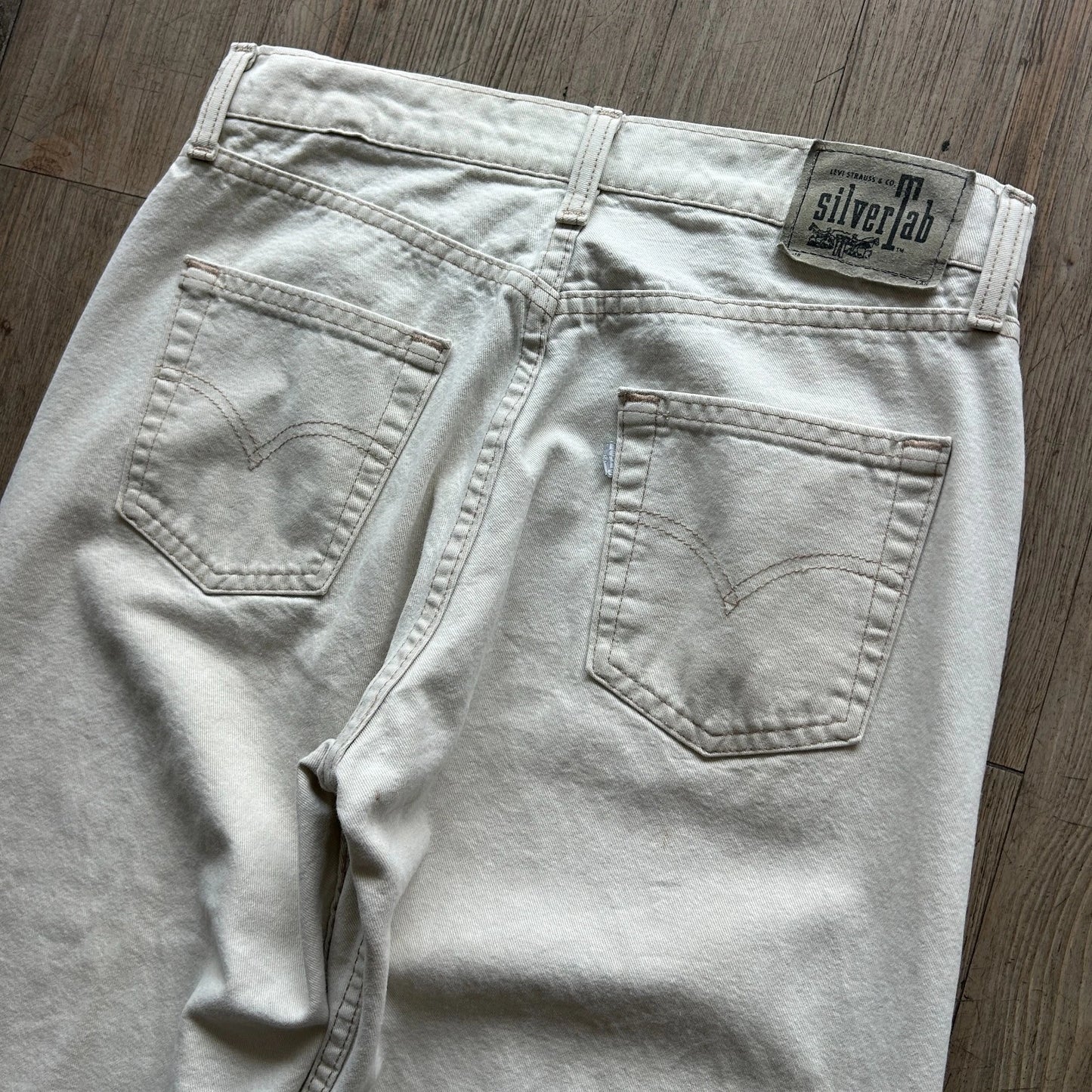 VINTAGE 90s | Levi's SilverTab Wide Leg Cream Baggy Jean Pants W30 L27